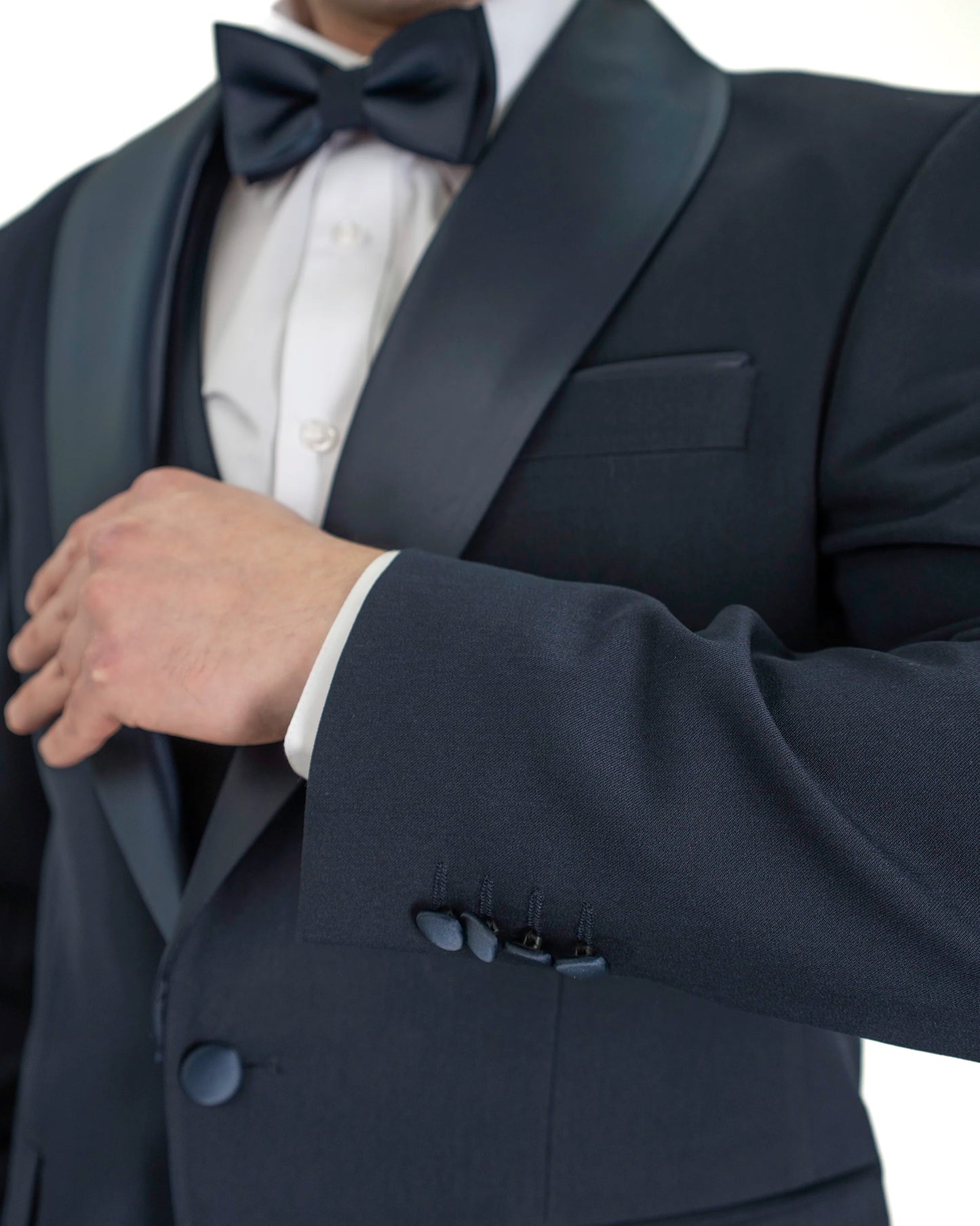 Caruso | 3-Piece Tailored-Fit Tuxedo